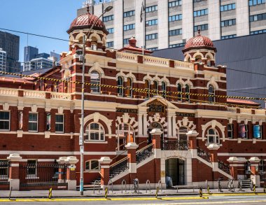 Eski genel şehir Hamam Melbourne Önden Görünüm Edwardian Barok mimari tarzı Melbourne Victoria Avustralya'da binasında bir kırmızı tuğla