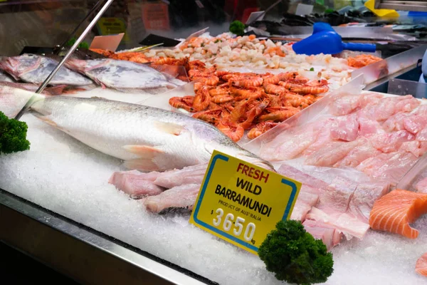 Fisk Stall Med Barramundi Fiskfiléer Marknad Melbourne Victoria Australien — Stockfoto