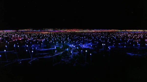 Fältet av ljus panorama på natten med blåljus i Nt Australi — Stockfoto