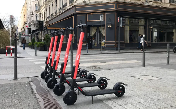 Voi şirketi Voi elektrikli scooter. Stree teknoloji