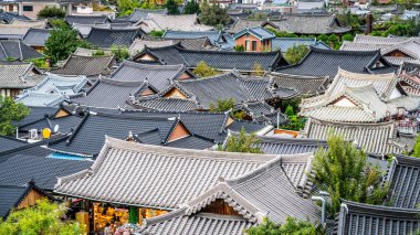 Jeonju Hanok Maeul köyünün çatıları Jeonju si Güney Kore