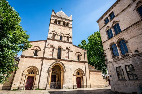 Framsidan Basilikan Saint Martin Ainay Romansk Kyrka Ainay Distriktet Lyon — Stockfoto