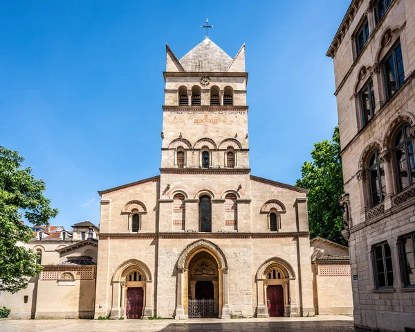 Framsidan Basilikan Saint Martin Ainay Romansk Kyrka Ainay Distriktet Lyon — Stockfoto