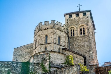 Sion Valais İsviçre 'deki Valere Bazilikası' nın ana kilise binasının dış görünüşü.