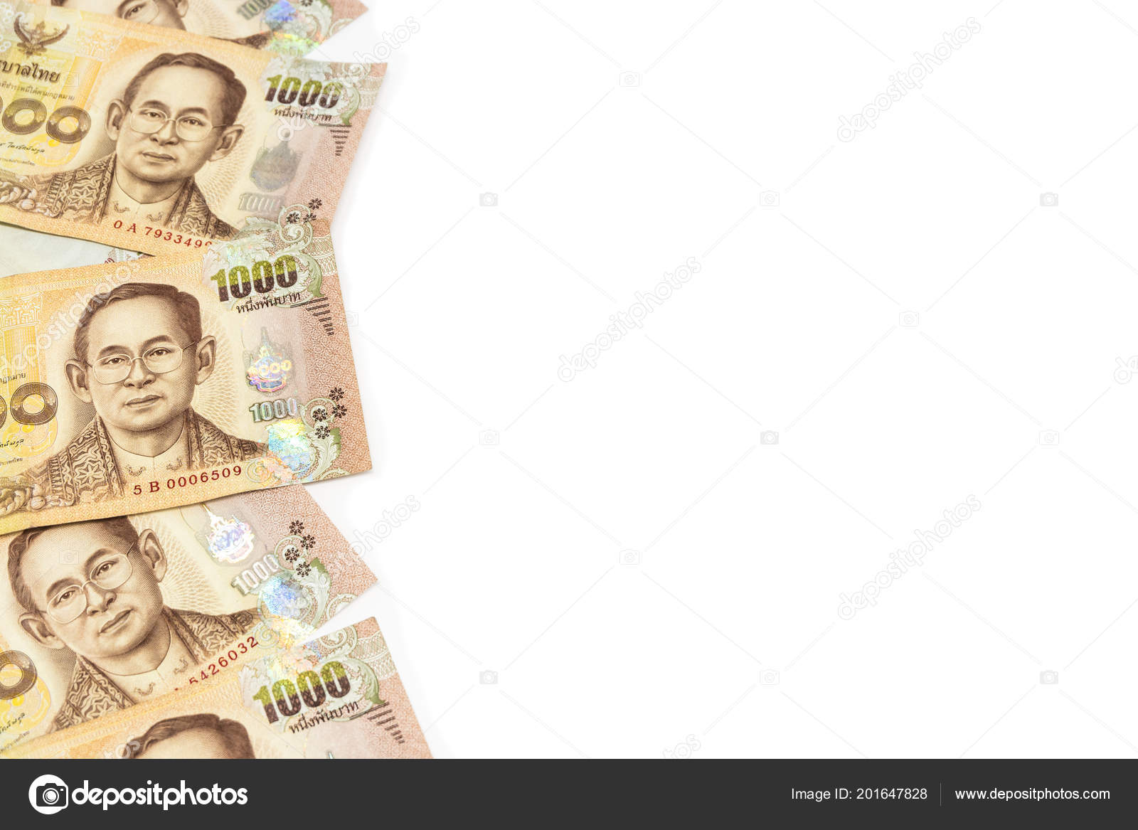 白色背景下的1000泰铢钞票成堆——图库图片© cherayut000 #201647828