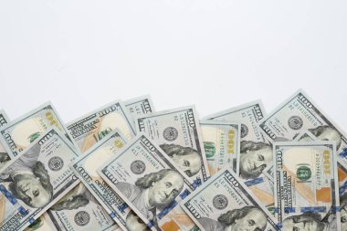 Çok izole kopya alanı metniniz mali kavram için beyaz zemin üzerine yüz bize para para.