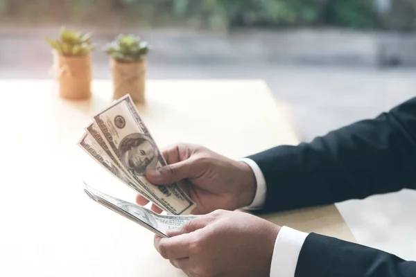 Hombre Negocios Feliz Exitoso Sosteniendo Billetes Dinero Dólares Estadounidenses Mano — Foto de Stock