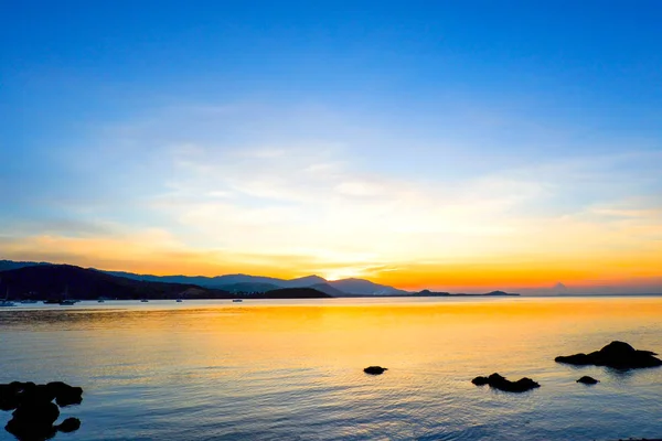 Schönen Sonnenuntergang Über Dem Meer Und Tropischen Strand Sommer Natürlichen — Stockfoto