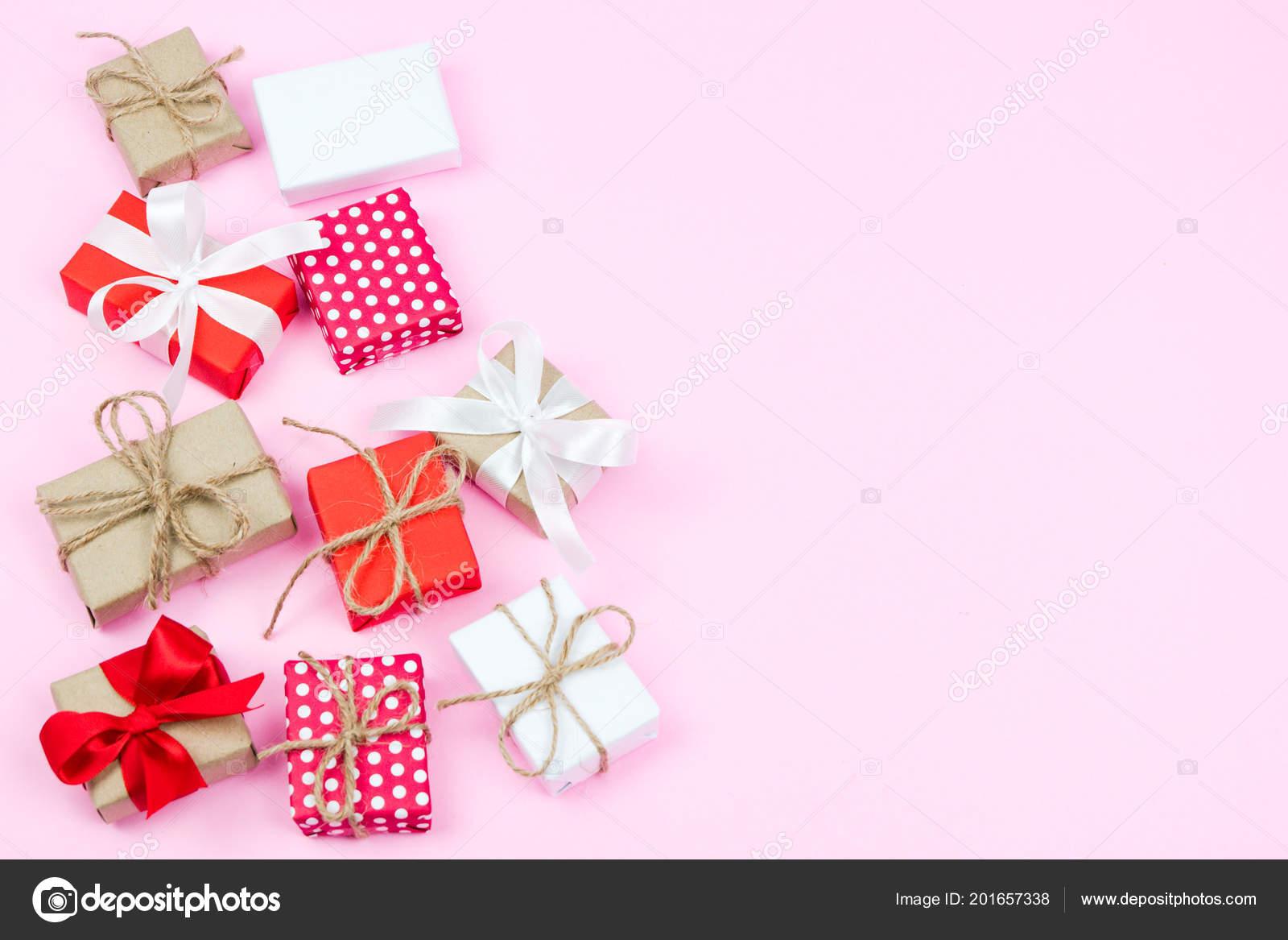 Set Various Gift Boxes Pink Background Flat Lay Top View Stock Photo by  ©cherayut000 201657338