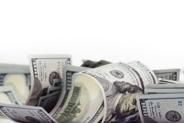 Yüz dolar faturaları izole kopya alanı metin mali ve Döviz Ticaret kavramları için beyaz zemin üzerine yığını. Bize Doları para arka plan olarak.