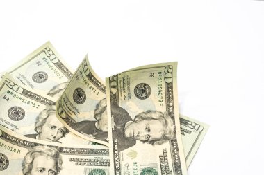 20 dolar faturaları üzerinde beyaz masa artalanını yığını.