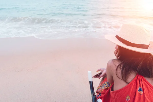 Rear View Young Worried Woman Traveler Hat Sitting Beach Chair — Stock Photo, Image