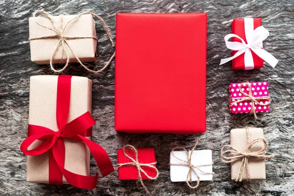 Bianco Rosso Natale Capodanno Scatola Regalo Con Vari Piccole Scatole — Foto Stock