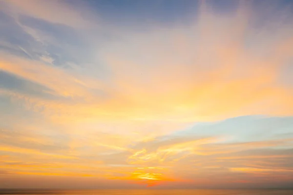 Sonnenuntergang Und Sonnenaufgang Goldener Himmel Erstaunliche Abenddämmerung Himmel Nach Sonnenuntergang — Stockfoto