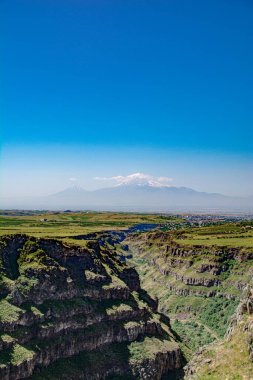 Ararat Dağı ve Kasakh Nehri Kanyonu