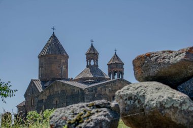 Saghmosavank Manastırı. Saghmosavank kilisesinin güzel fotoğrafları.