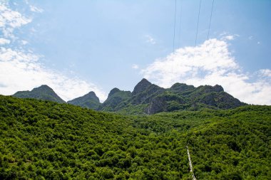 Destansı dağlar. Şahane dağları olan güzel doğa