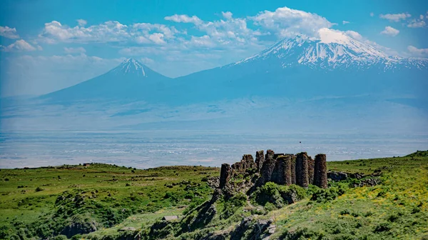 Ararat Dağı Amberd Kalesi — Stok fotoğraf