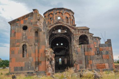 Apostolic Kilisesinin kalıntıları.