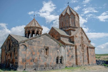 Hovhannavank, Ohanavan köyünde bulunan bir ortaçağ manastırı.