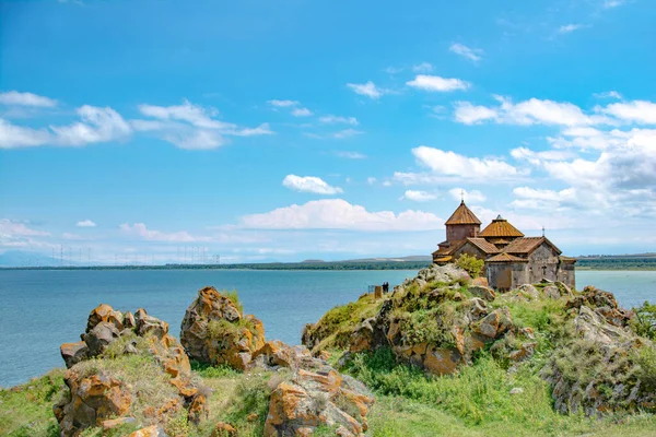 Ermeni kilisesi Hayravanq