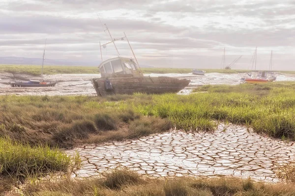 Derelict Fishing Boat Wrecks Lying Mud Flats Misty Riverbanks Heswall — Stock Photo, Image