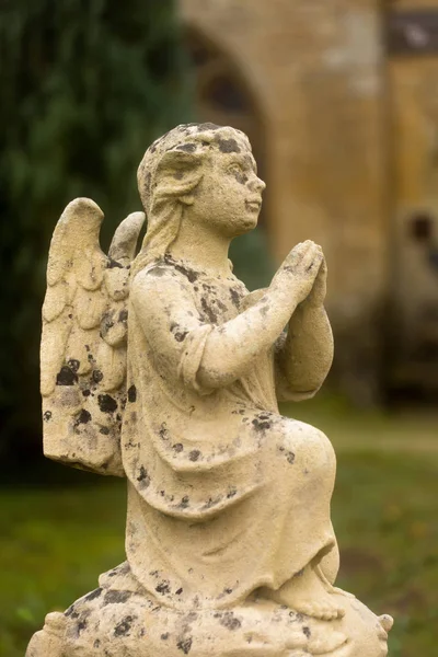 Υπέροχο Μικρό Αγγέλου Πετρών Ένα Μεσαιωνικό Γαλλικό Νεκροταφείο — Φωτογραφία Αρχείου