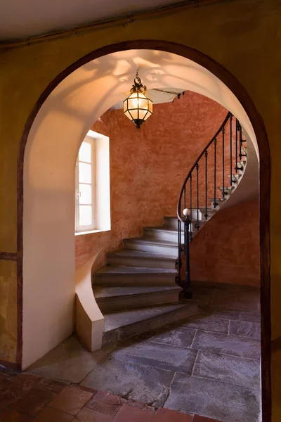 Escadas espirais bonitas Imagens Royalty-Free