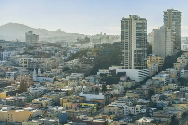 San Francisco Skyline Residencial Paisagem Urbana Com Montanhas Fundo — Fotografia de Stock