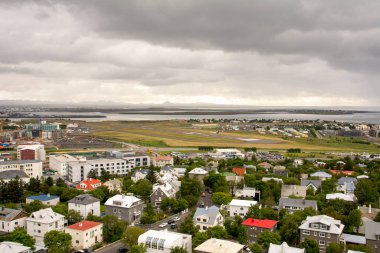 Reykjavik, İzlanda, Temmuz 2019: Şehir havalimanı manzaralı.