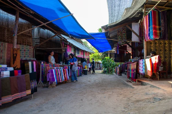 Luang Prabang Laos Diciembre 2011 Mercado Seda Laosiana Luang Prabang —  Fotos de Stock