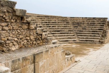 Pafos Odeon, Kıbrıs, Paphos arkeoloji sahasında Roma tiyatrosu. Antik Medeniyet