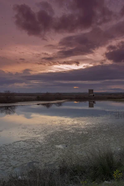 ポモリエリゾート ブルガリアの塩鉱山の日没時の反射と風景 — ストック写真