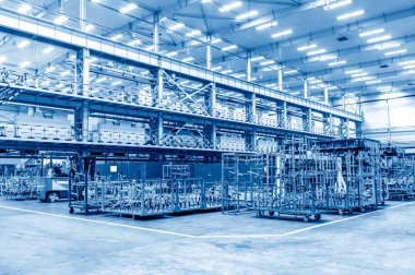 Bir büyük endüstriyel bina ya da fabrika çelik konstrüksiyon ile iç