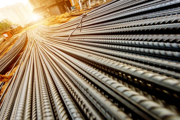 Stahlbewehrung Für Stahlbeton Auf Baustelle Mit Haus Bau — Stockfoto