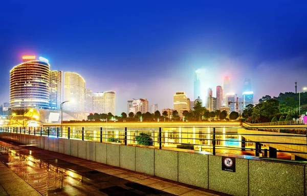 Höghus Natt Stadsutsikt Nanning Guangxi Kina — Stockfoto