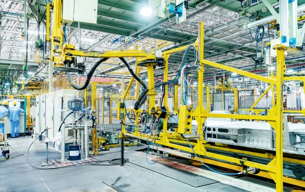 Jiangxi Çin-Ağustos 31, 2017, otomobil montaj hattı üzerinde organlarının konveyör araba Fabrikası'nda devam. Modern üretim.