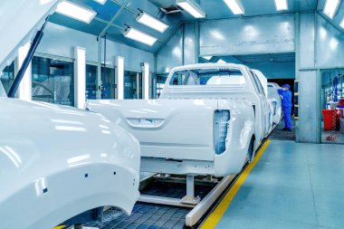 Jiangxi Çin-Ağustos 31, 2017, Jiangxi Nanchang Jiangling Motor grup şirketi, işçiler arabalar toplanıyor. Fabrika Avtotor Car.Car fabrika Avtotor.Workers Çin'de otomobil yapılan toplandı..