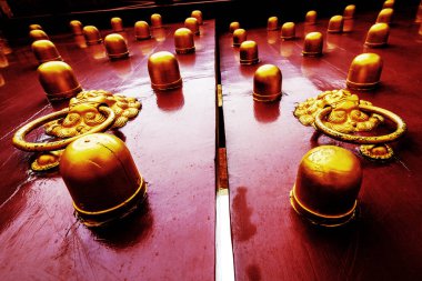 eski Çin kapı, uzun boylu ve iri yarı, antik.