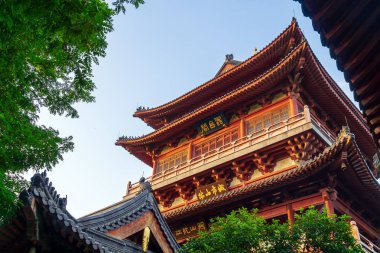 Zhenjiang, Çin - 15 Haziran 2018: Yuntai köşk Xijindu, Zhenjiang, Çin tarihi kalıntı içinde yer alır.