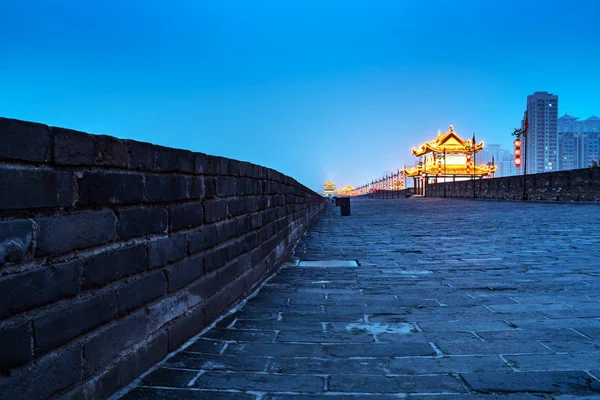 Стародавня Міська Стіна Вночі Сіань Китай — стокове фото