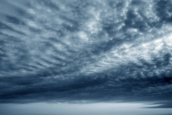 Fundo Nuvens Escuras Antes Uma Tempestade Trovão — Fotografia de Stock