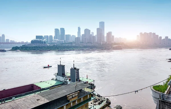 Landschaft Der Innenstadt Der Nähe Des Wassers Von Chongqing Blauen — Stockfoto