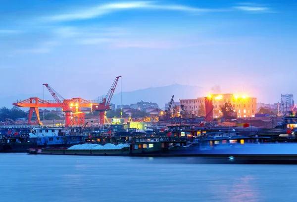 Yangtze River pier — Stock Photo, Image