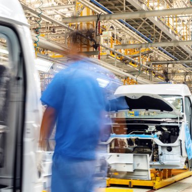 otomobil üretim hattı