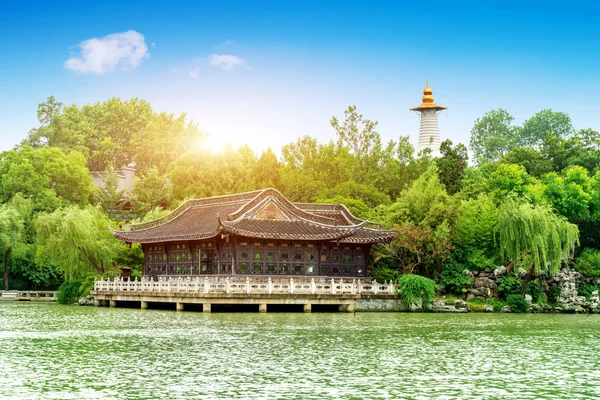Kinesisk klassisk trädgård — Stockfoto