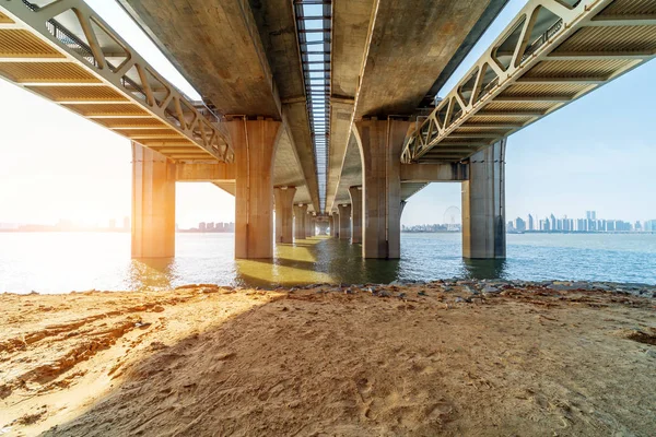 Puente moderno —  Fotos de Stock