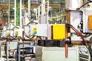 otomobil üretim hattı