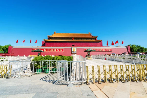 Пекінська Тяньаньмень до Національного дня — стокове фото