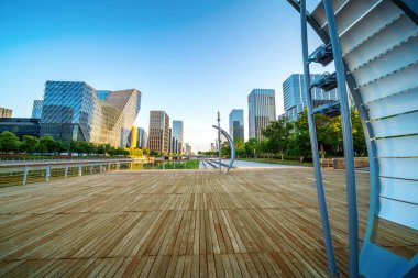 Şehir Meydanı ve Gökdelen